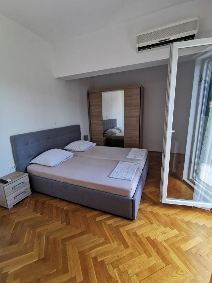 Apartment Cirko Kaštela Eksteriør billede