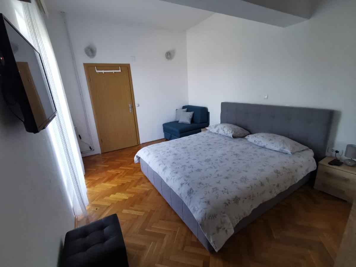 Apartment Cirko Kaštela Eksteriør billede