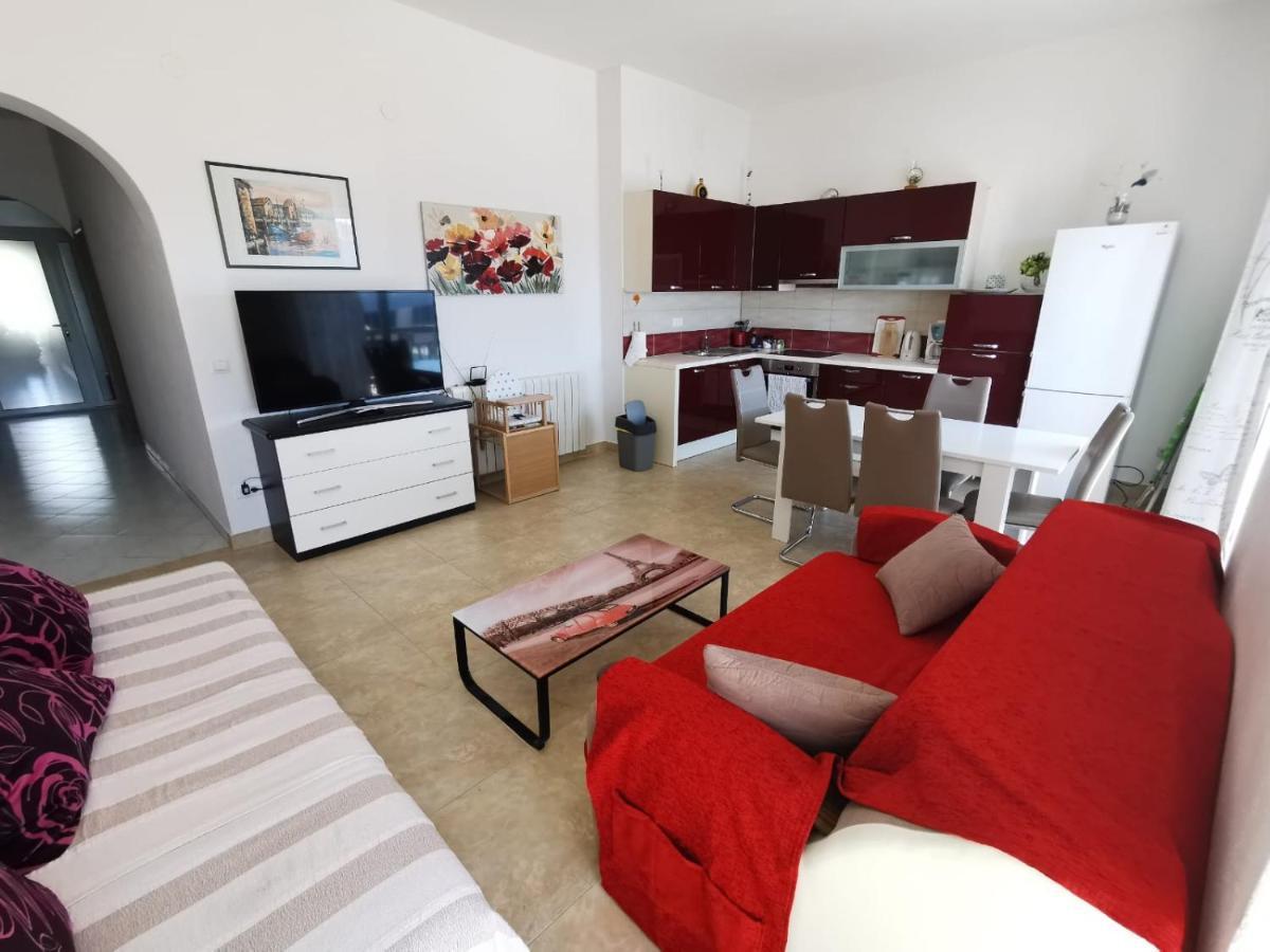 Apartment Cirko Kaštela Eksteriør billede