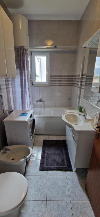 Apartment Cirko Kaštela Eksteriør billede
