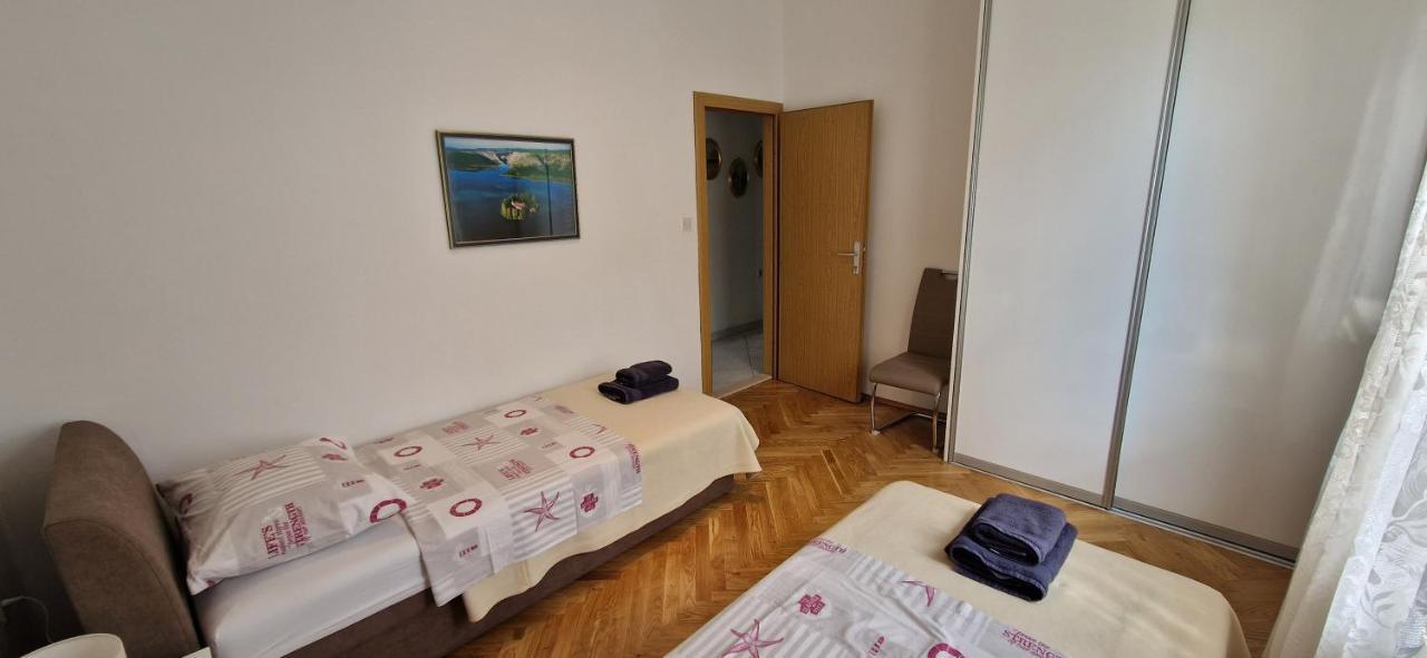 Apartment Cirko Kaštela Eksteriør billede