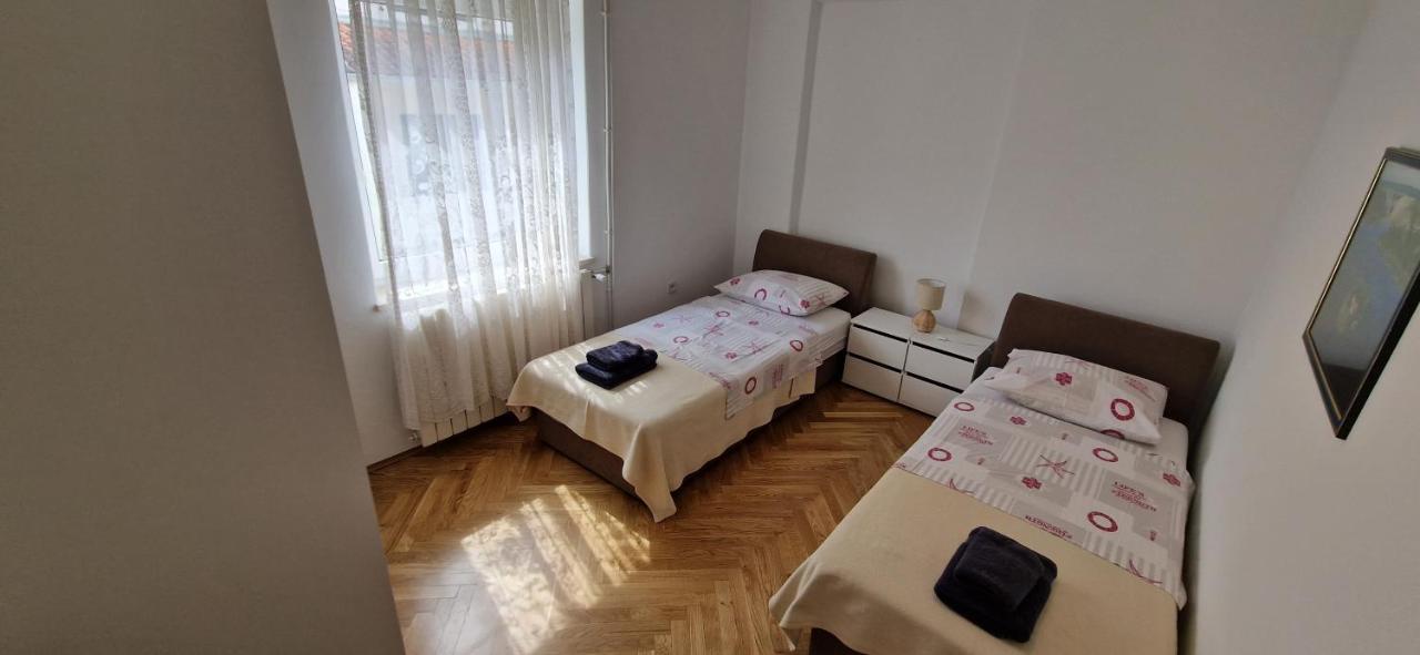 Apartment Cirko Kaštela Eksteriør billede
