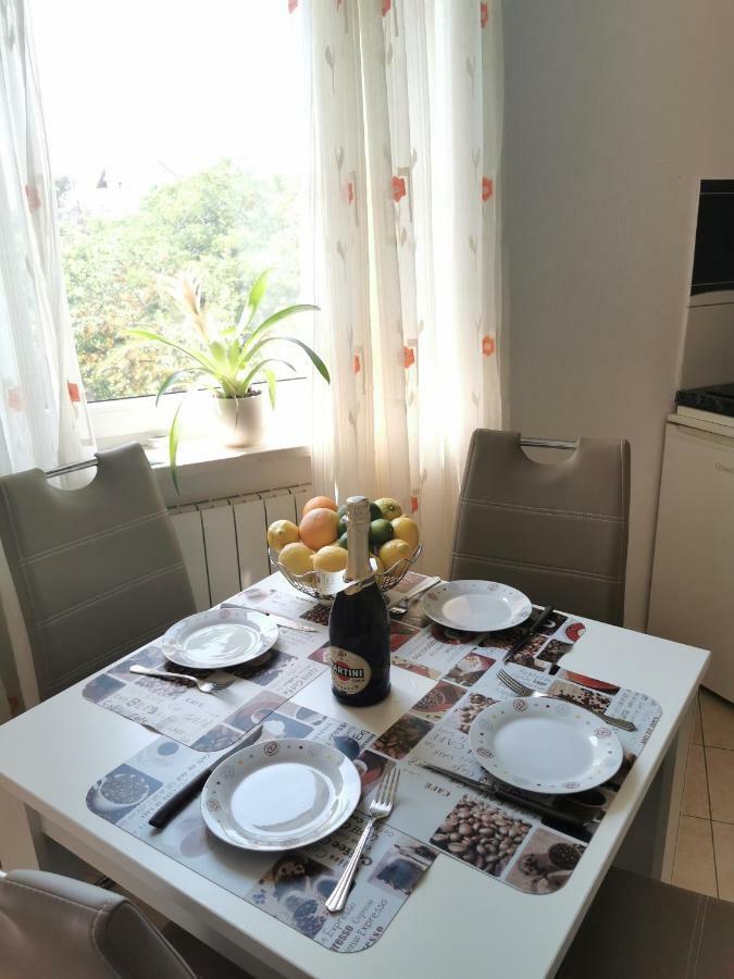 Apartment Cirko Kaštela Eksteriør billede